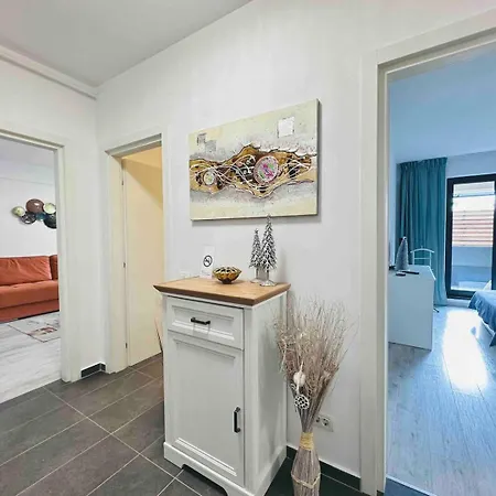 شقة Lazo Two Room- Luxury