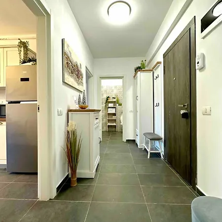 Daire Lazo Two Room- Luxury